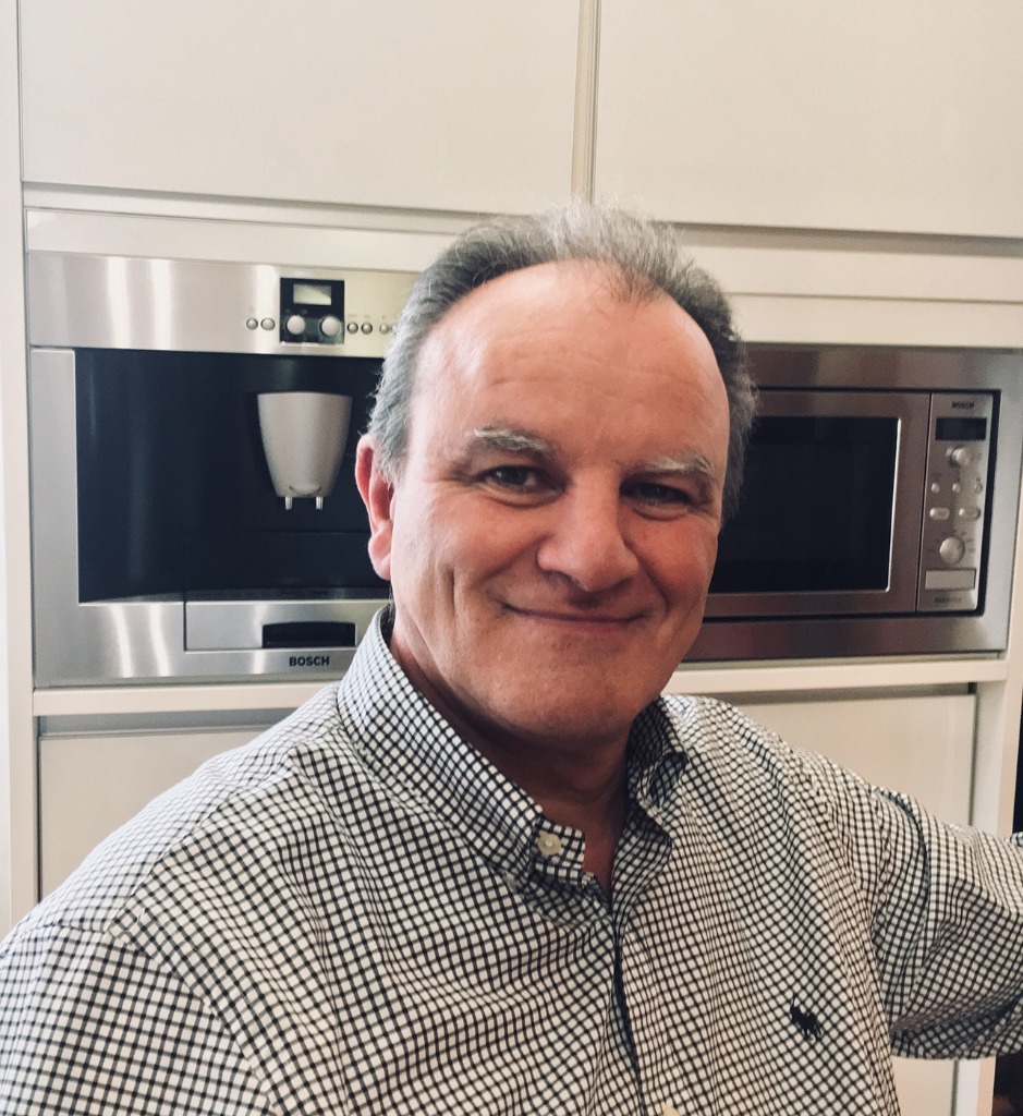 Yves Arias — Fondateur d'Arias Cuisines